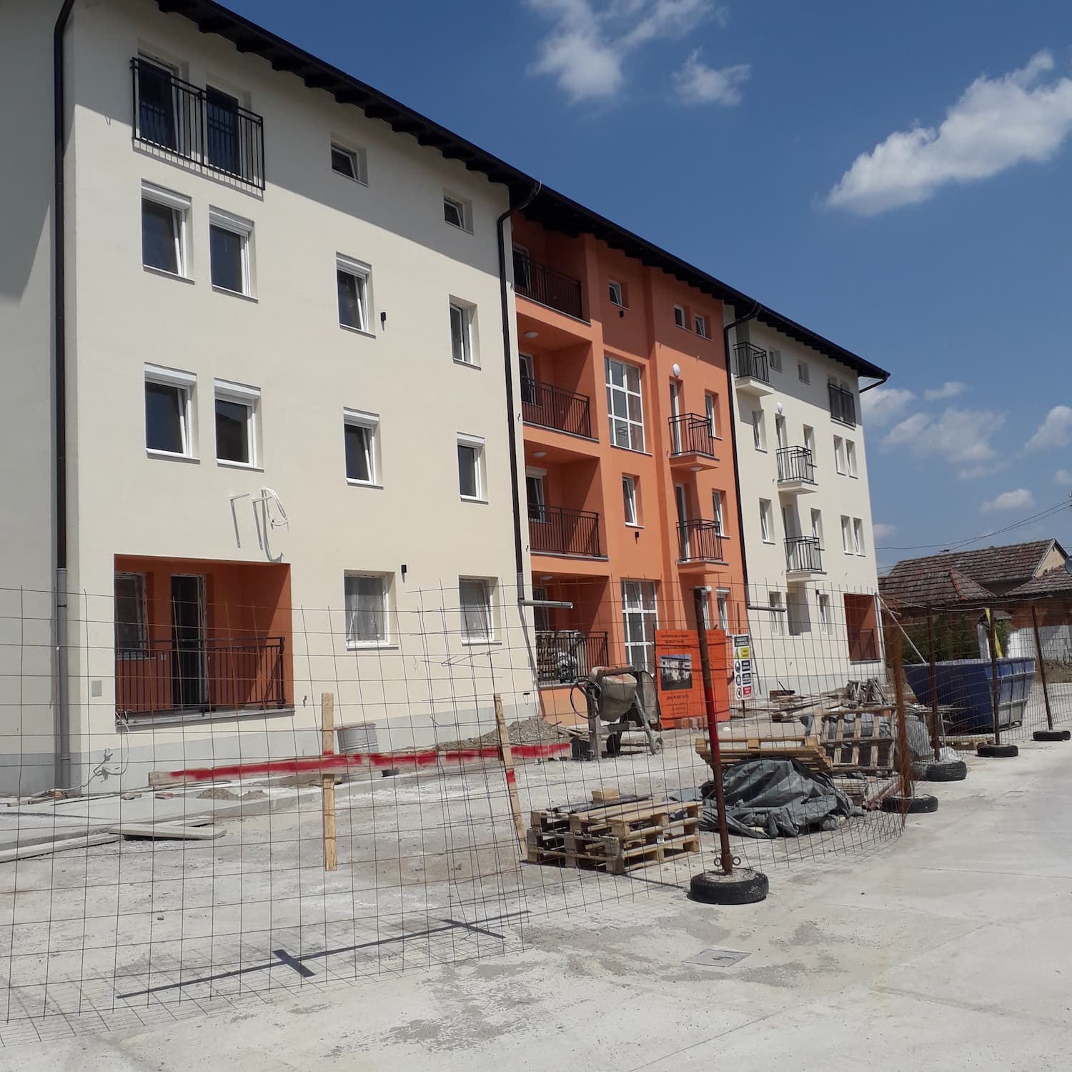 zavrsen viseporodicni stambeni objekat